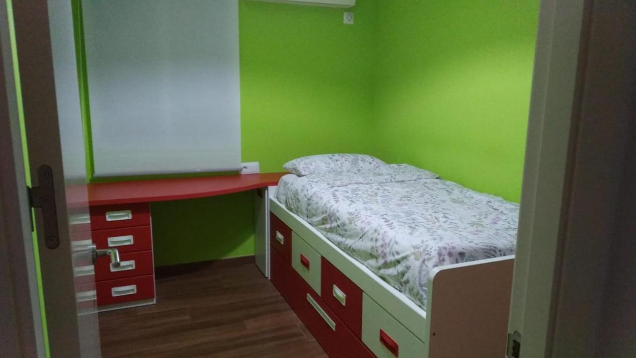 Apto Reformado Appartement Baena Buitenkant foto