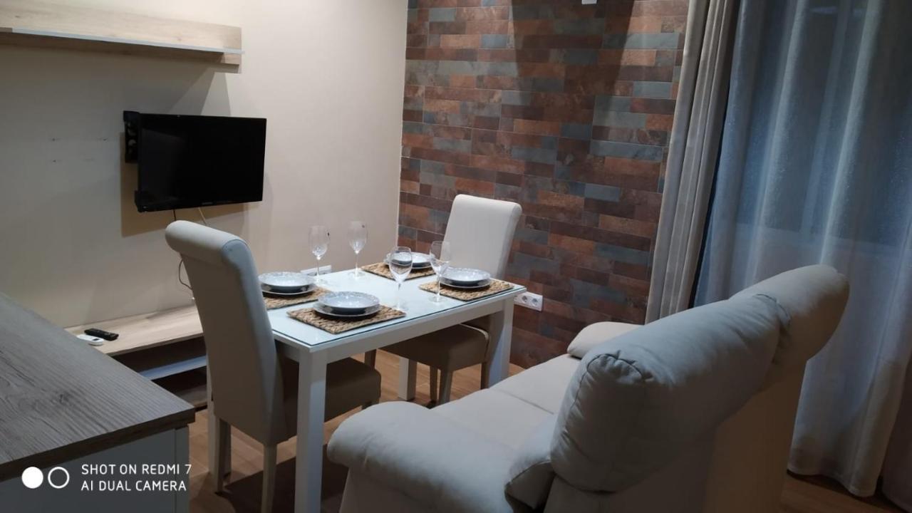 Apto Reformado Appartement Baena Buitenkant foto