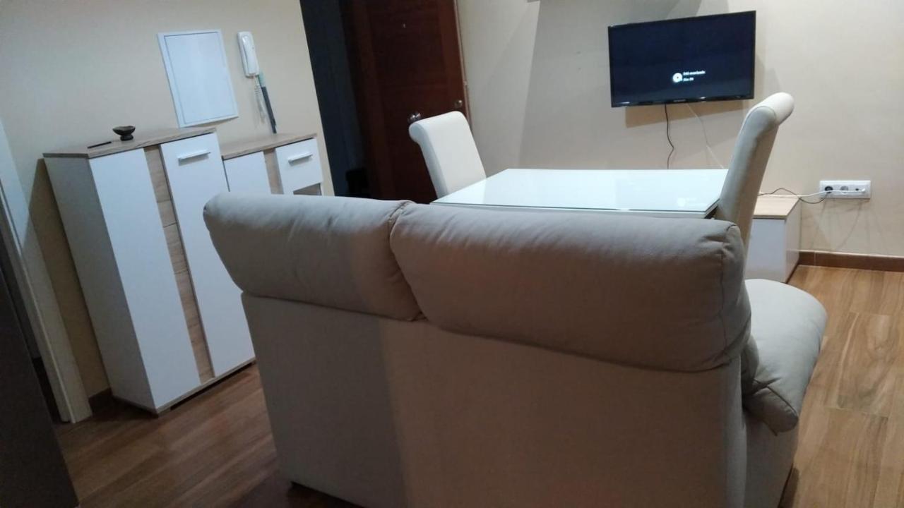 Apto Reformado Appartement Baena Buitenkant foto